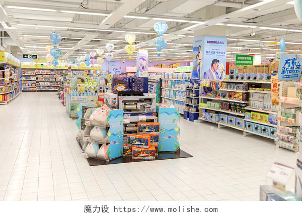 实拍超市超市货架超市内景大空间画面日用品货架